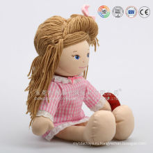 Дунгуань OEM мягкие плюшевые тряпичная кукла с волосами для рекламных и светло-коричневые волосы плюшевая кукла